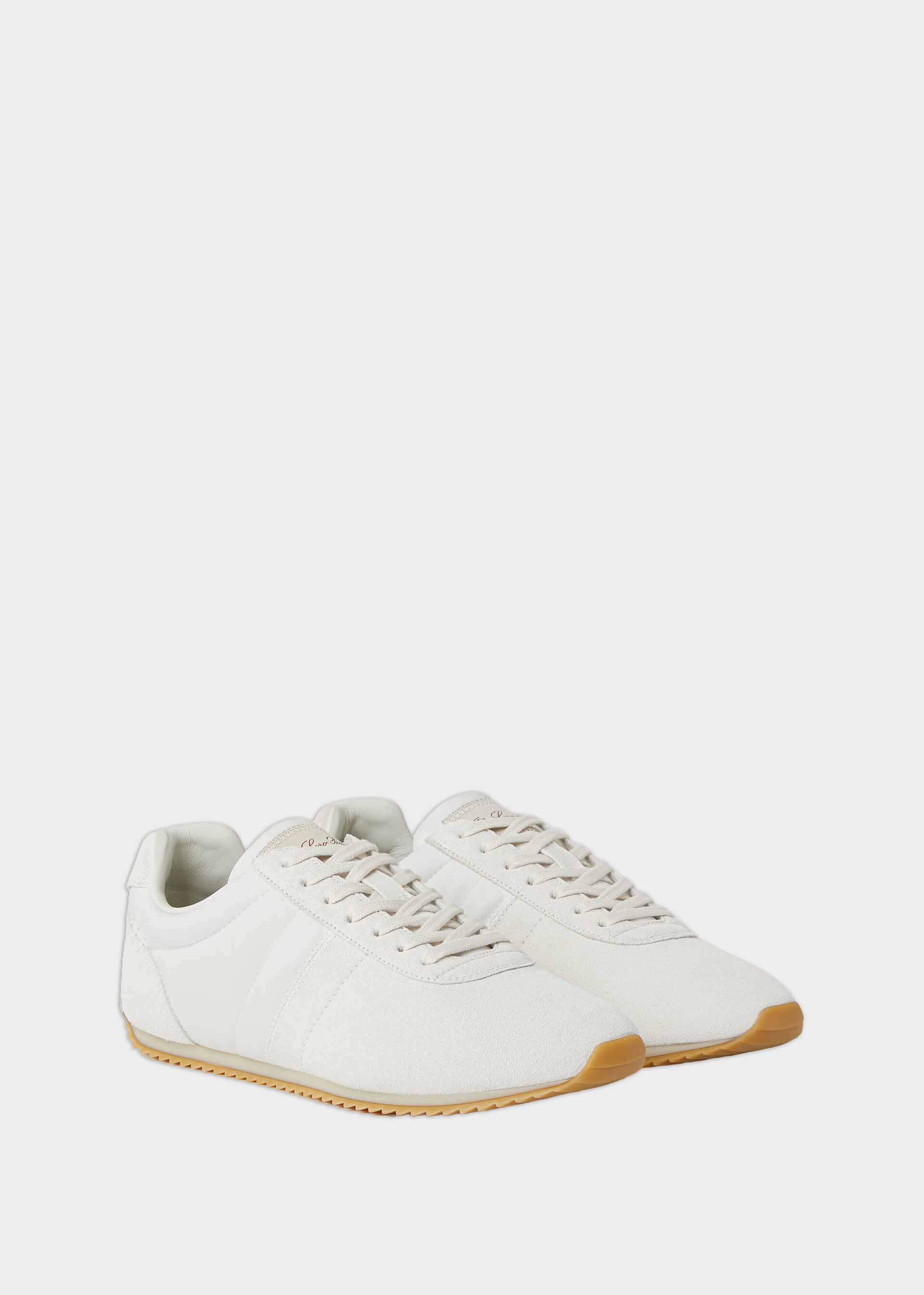 Fast Walk Sneaker