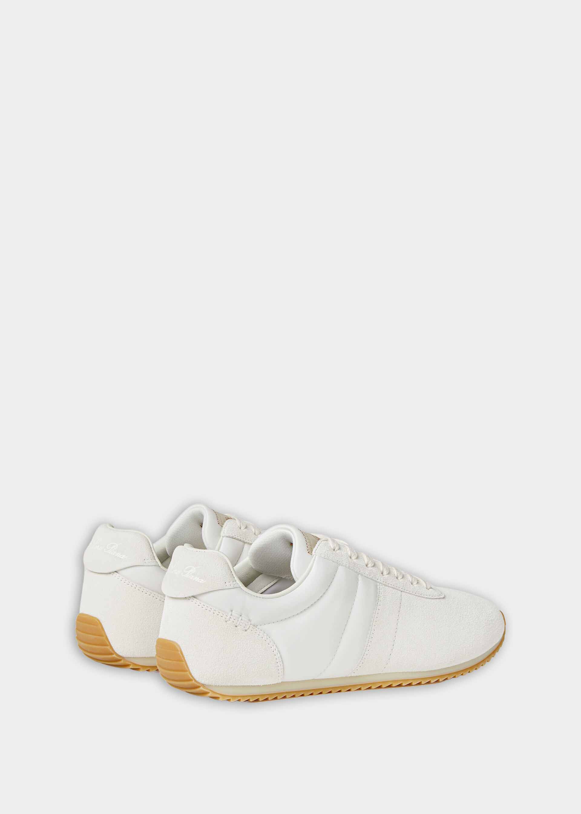 Fast Walk Sneaker